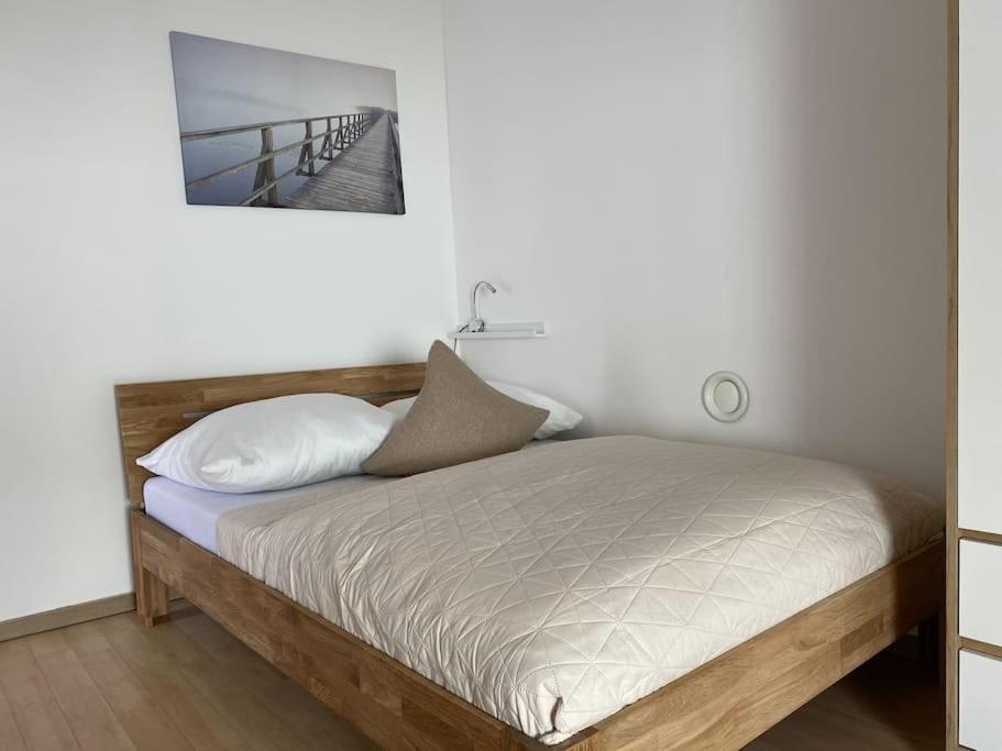 Neu Apartment In Schloss Naehe,Parkplatz, Netflix Sögel Dış mekan fotoğraf