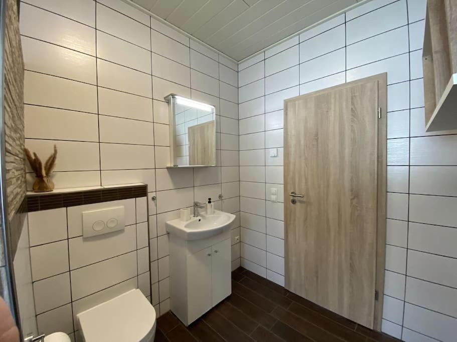 Neu Apartment In Schloss Naehe,Parkplatz, Netflix Sögel Dış mekan fotoğraf